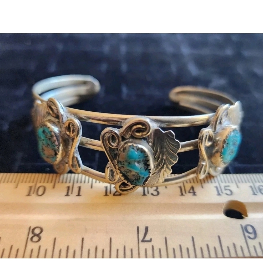 Vintage Old Pawn Native American Sterling Silver/Turquoise Cuff Bracelet